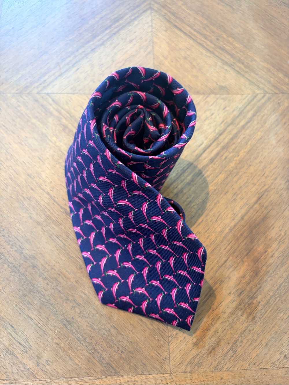 Brooks Brothers Makers Silk Tie Navy with pink Dolphins size Long 70"